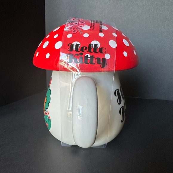 🍄 Hello Kitty mushroom mug 🍄 - Picture 5 of 7